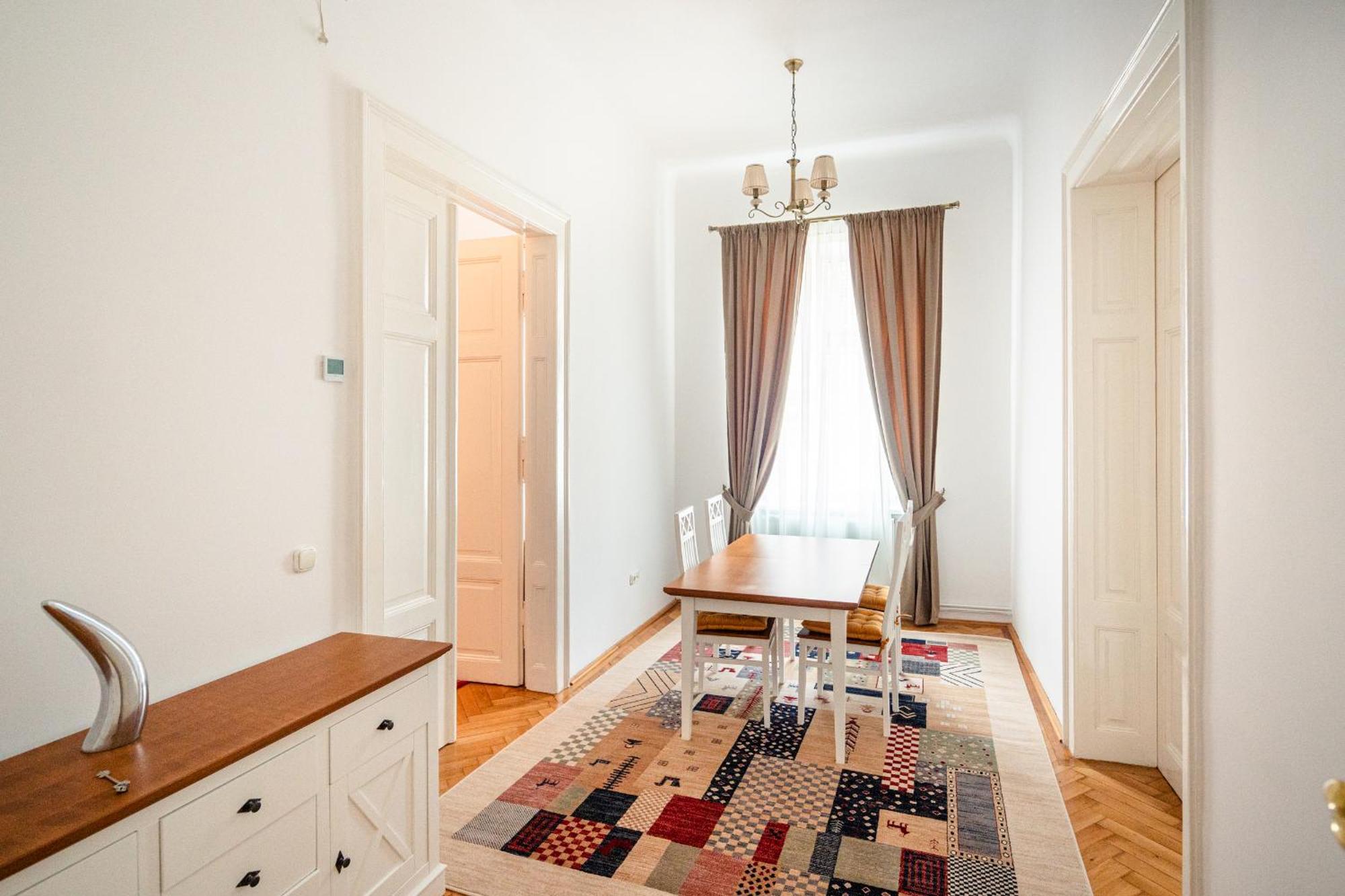 Casa Petra Apartment Sibiu Bagian luar foto